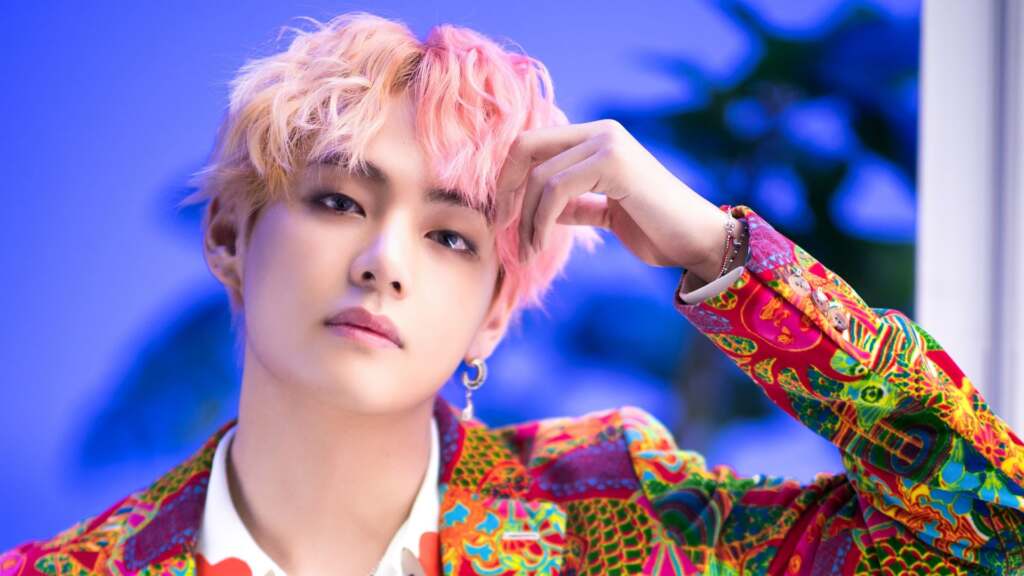 V  — (BTS Taehyung)