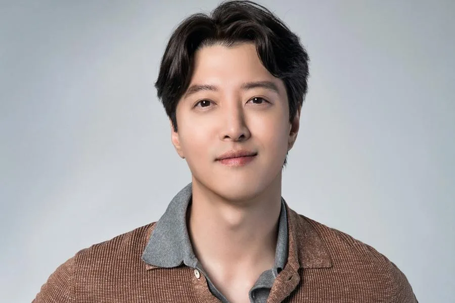 Actor Lee Dong Gun