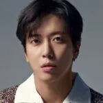 Jung Yong Hwa