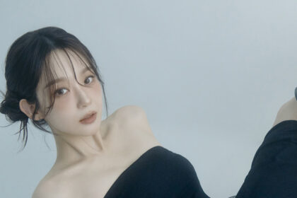 Singer Kang Min Kyung