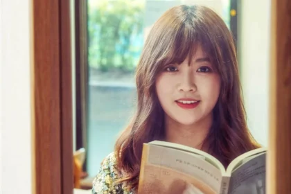 Author Baek Se Hee