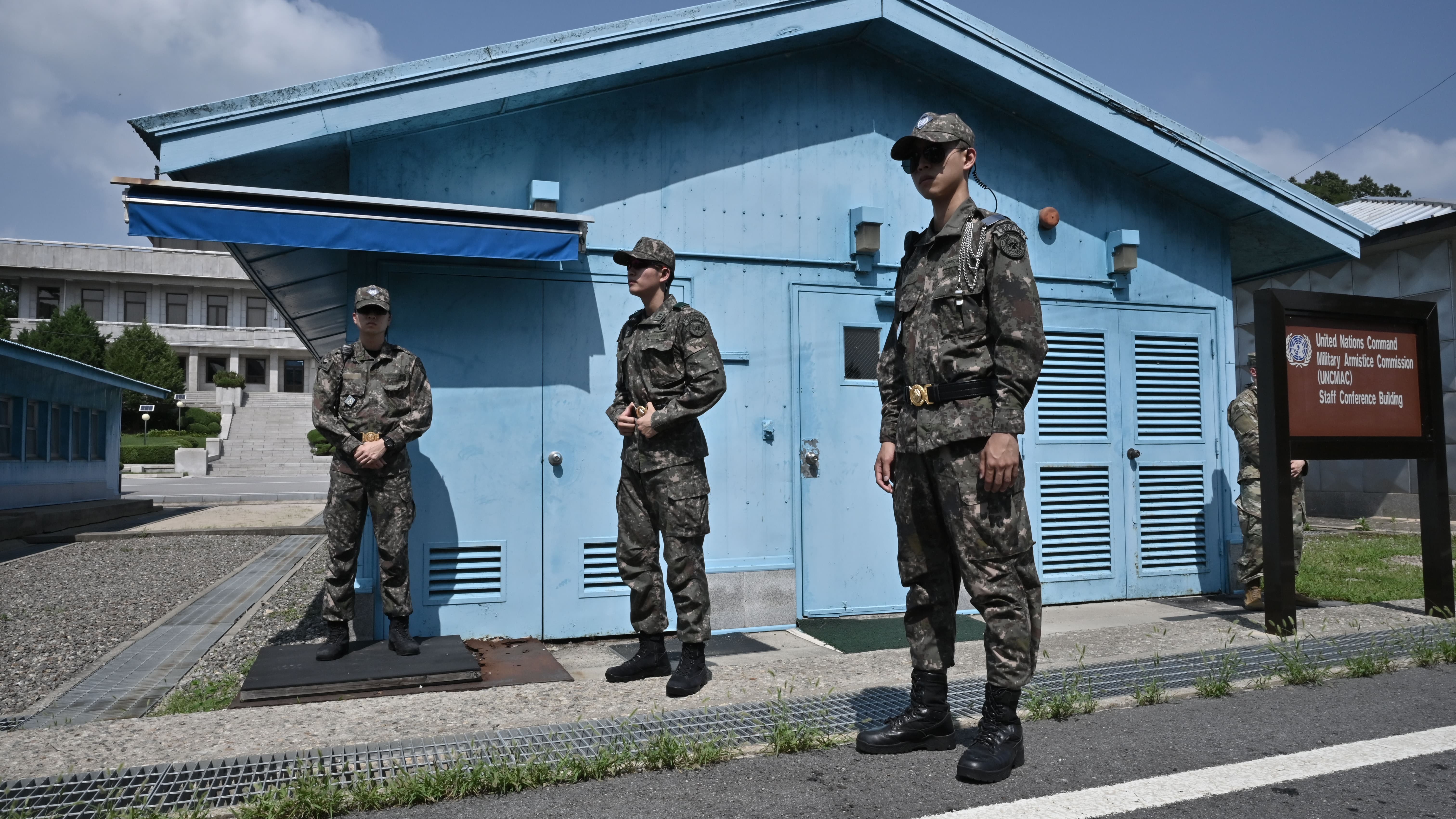 Un soldat nord-coréen passe au Sud en traversant la zone démilitarisée
