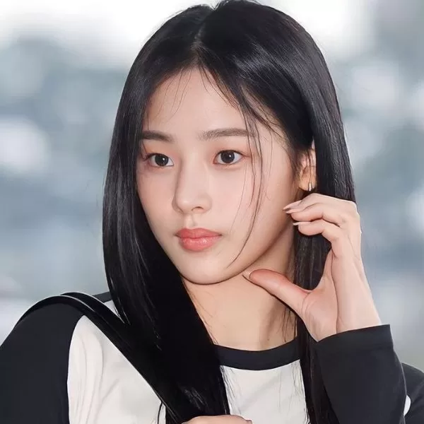 Minji (NEWJEANS) Profile, Age, Height, Birthday & Facts