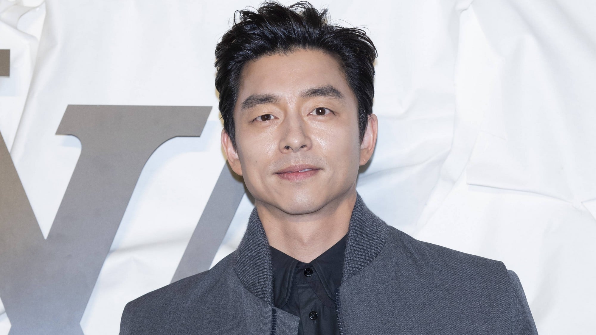 Gong Yoo : qui est cet acteur sud-coréen que l'on voit absolument partout