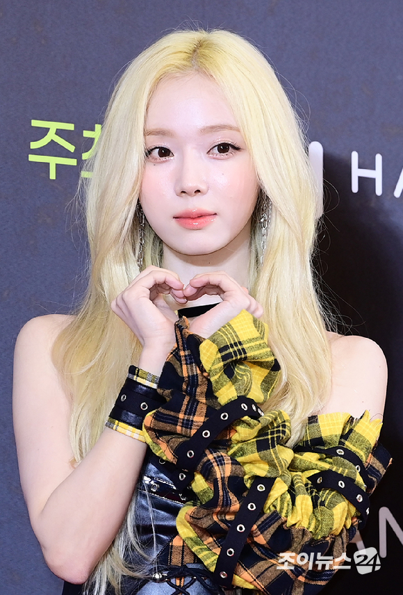 SM แถลงว่า WINTER จะไม่เข้าร่วมการถ่ายทอดสด M COUNTDOWN  เนื่องจากปัญหาสุขภาพ และอุบัติเหตุเพลิงไหม้ในระหว่างการถ่ายทำ - Pantip